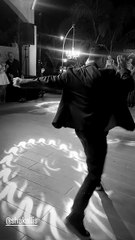 Το ζεϊμπέκικο του Στέφανου Μιχαήλ στο γάμο του