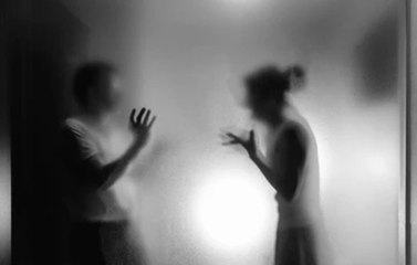 Rencontre Inattendue avec un Couple Étrange 😱