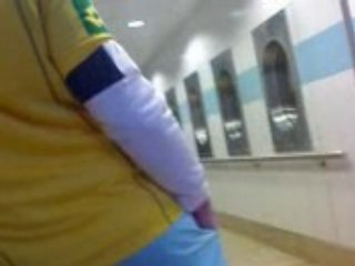 Myriam espionne sonia et sahal en cachette