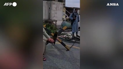 Trema la terra in Afghanistan, elicotteri di soccorso decollano da Jalalabad