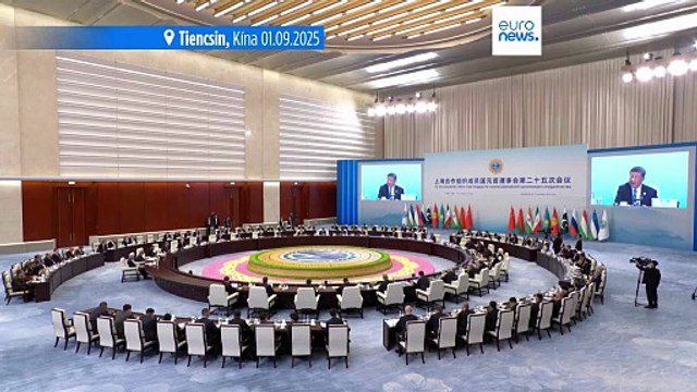 Kína több százmillió dolláros támogatást ígért autokrata szövetségeseinek