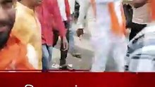 सीएसएमटी परिसरात सरकारचा निषेध करताना