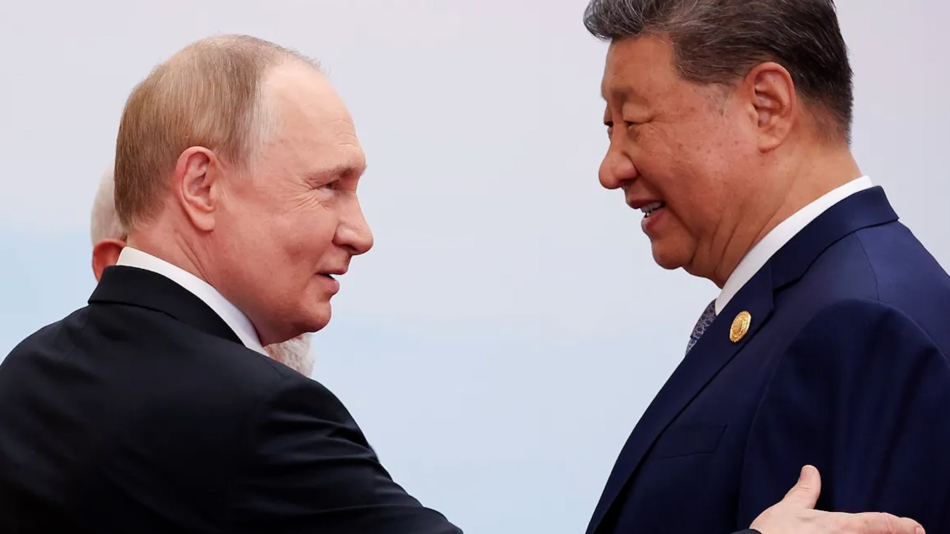Vladimir Putin se encuentra en China con motivo de la cumbre de la Organizaci�n de Cooperaci�n de Shang�i, donde ha agradecido a este pa�s y a India sus "esfuerzos y apoyos" para "facilitar la resoluci�n de la crisis ucraniana" y adem�s ha se�alado el "entendimiento" en la cumbre con Trump en Alaska.

El presidente ruso, adem�s, ha expresado la importancia de las relaciones con estos pa�ses para formar un "nuevo sistema" que reemplace los "obsoletos modelos euroc�ntricos y euroatl�nticos".