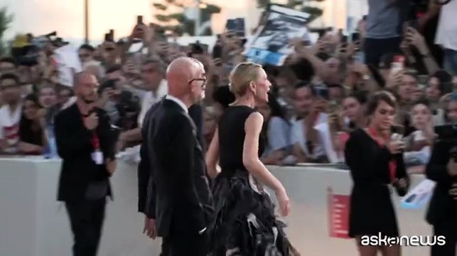 Cate Blanchett e le altre star di Father, Mother, Sister, Brother sul red carpet di Venezia 2025