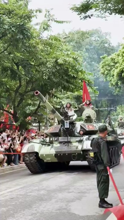 Duyệt Binh
