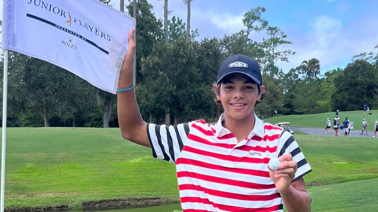 Charlie Woods logra un hoyo en uno en el Junior The Players