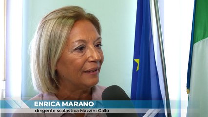 "Caso divise", parla la preside Marano: "Kit a 41€ per infanzia e primaria. Delibera approvata all'unanimità"