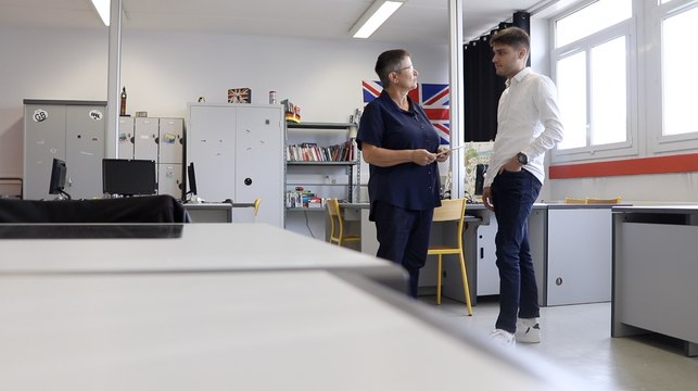 À Fameck, deux professeurs d’anglais vivent une rentrée scolaire aux saveurs opposées