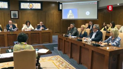 El alcalde de Ponferrada expulsa del pleno a una concejala de Vox por llamar "sinvergüenzas" a los miembros del equipo de gobierno