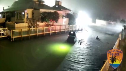 Good Samaritans save ride-share driver from sinking car during storm