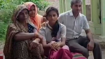 सांप ने 15 साल की लड़की को एक महीने में नौ बार डसा