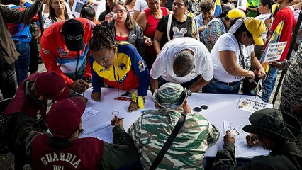 Vladimir Padrino asegura que lucharán si EEUU "se atreven a poner un pie en Venezuela"