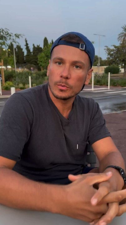 🎥 3 montres indispensables pour débuter une collection	1.	Une montre automatique classique (ex. Seiko, Hamilton)	2.	Une montre sport / chronographe (ex. Omega Speedmaster)	3.	Une montre habillée intemporelle (ex. Rolex Datejust). #rolex #watch