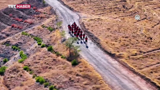 Polis özel harekat timleri, zorlu görevler için sıkı eğitimden geçiyor
