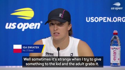 'It's strange' - Swiatek stunned when adults attempt to snatch gifts from young fans