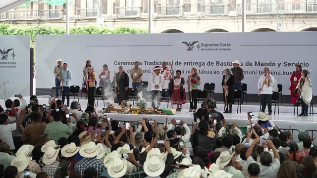 Los primeros magistrados del Tribunal Supremo de México elegidos públicamente prestan juramento en el Senado