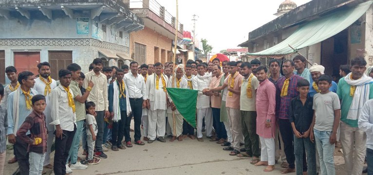 सांवलियाजी धाम के लिए रवाना हुई निशान पदयात्रा, भजनों पर झूमे श्रद्धालु