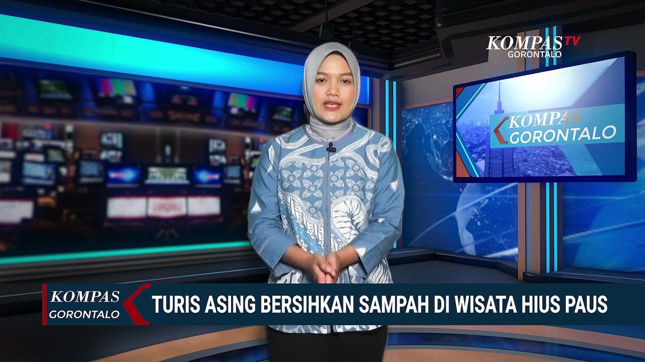 Turis Asal Selandia Baru Ajak Warga Bersihkan Sampah Plastik di Kawasan Wisata Hiu Paus Gorontalo