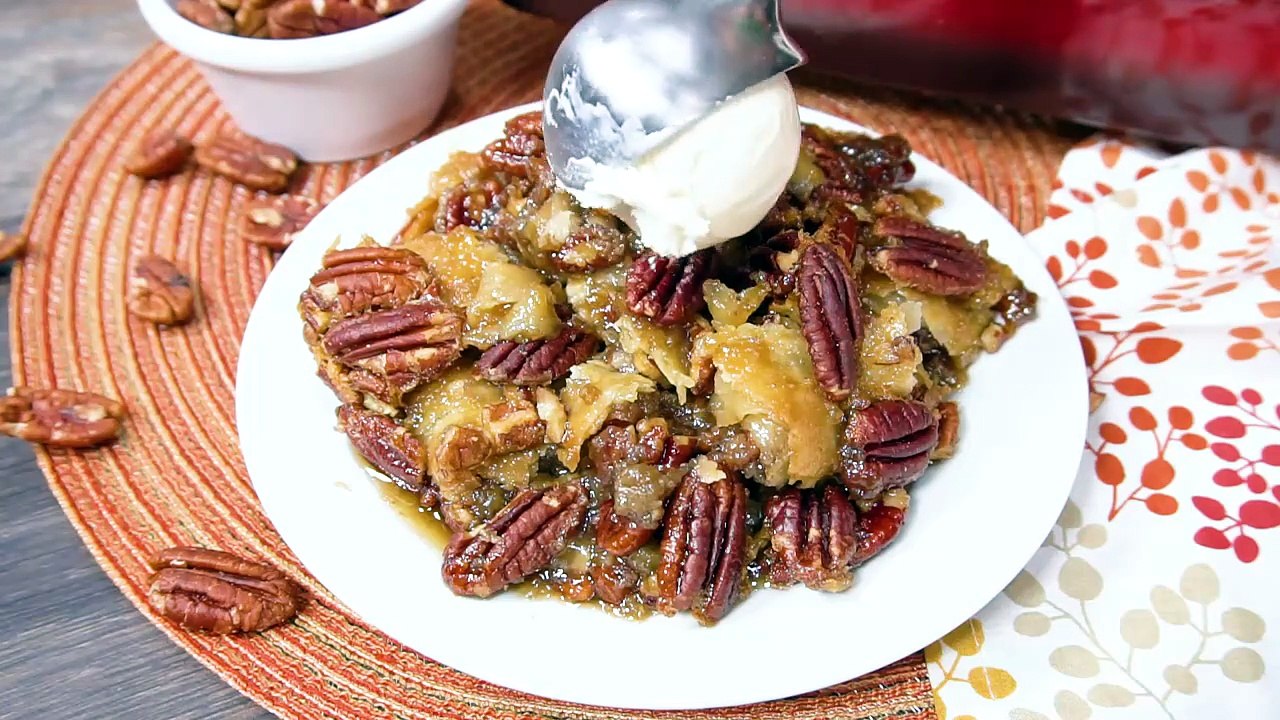 Dixie's Pecan Pie Cobbler