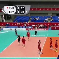 Milli maçta yumruklu kavga