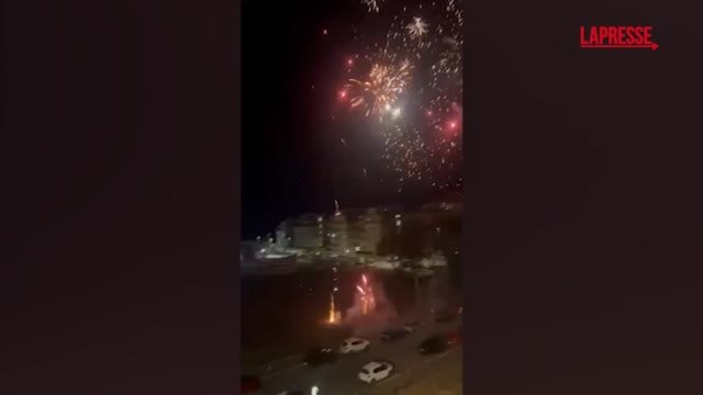 Spari in strada a Ostia: fuochi d'artificio per segnalare l'arrivo delle forze dell'ordine nel fortino del clan Spada