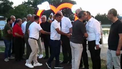 Bursa protokolü ve çok sayıda davetlinin katıldığı görkemli düğün büyük ilgi gördü