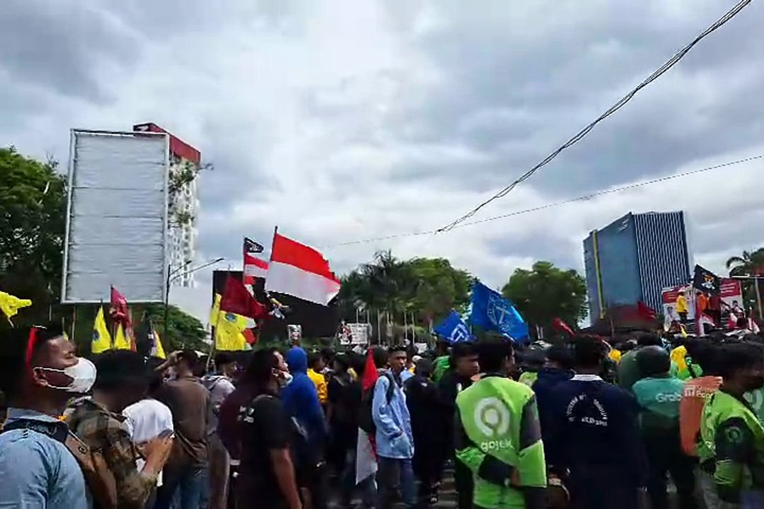 Unjuk Rasa di Palembang Menolak Kenaikan Gaji dan Tunjangan DPR