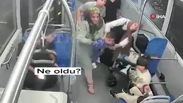 Nefes alamayan çocuğu otobüs şoförü hayata döndürdü