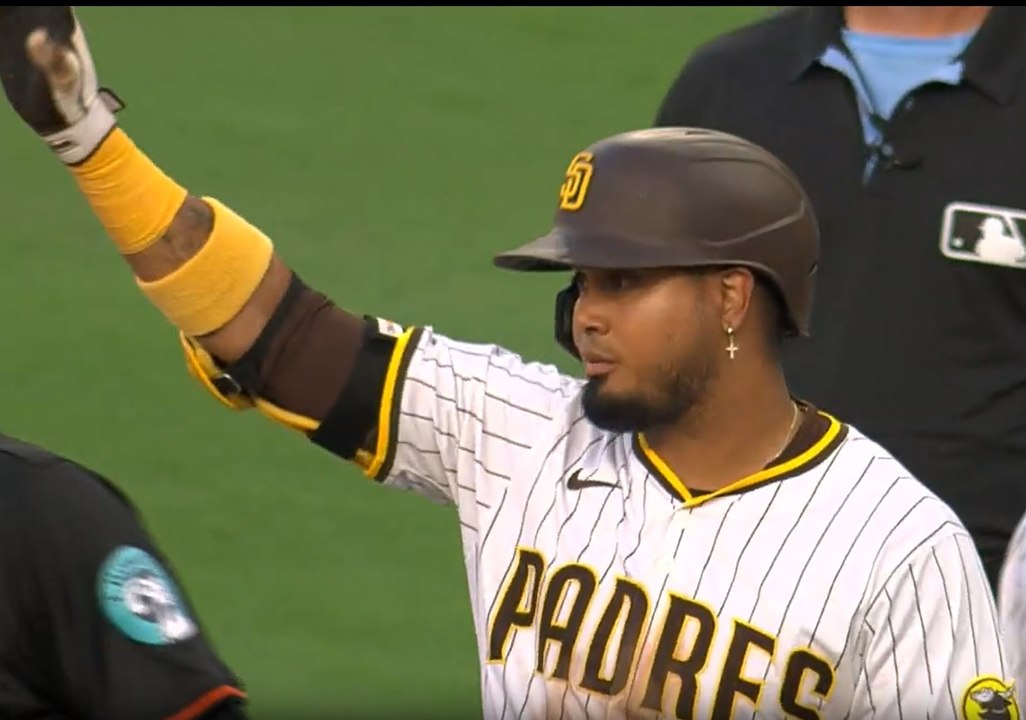 Luis Arráez entró al club de mil hits en la MLB