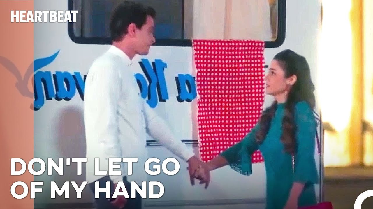 Esma Doesn't Want to Let Go of Alp's Hand - HeartBeat Episode 13