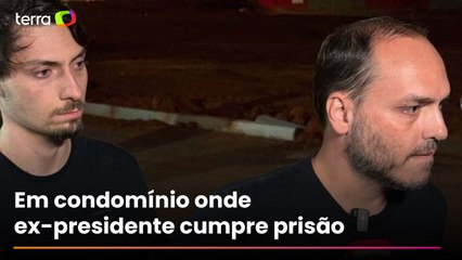 Filhos de Bolsonaro fizeram visita antes de julgamento e encontraram apoiadores: 'Vim dar um abraço'