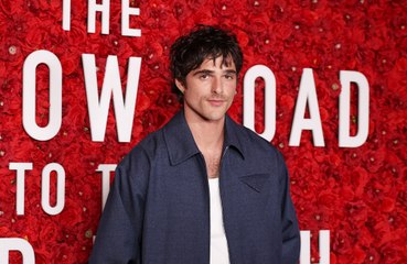 Jacob Elordi semble s'être disputé avec un agent de sécurité au Festival du film de Venise