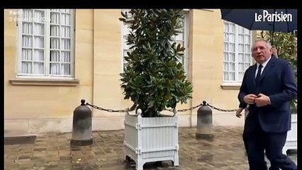 Vote de confiance : Macron reçoit Bayrou et les chefs du camp gouvernemental à l’Élysée