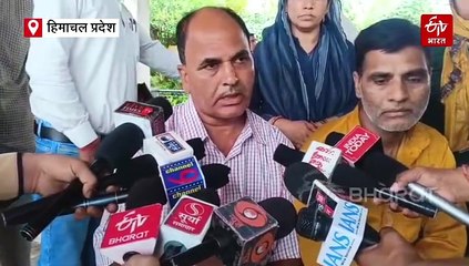 हमीरपुर में बारिश से भारी तबाही, चबूतरा में कई परिवारों के घर जमींदोज, डेंजर जोन में पूरा गांव