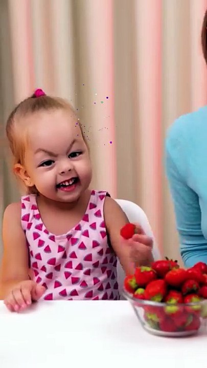 This Strawberry Hack Will Blow Your Mind! 🍓💥 #hack #food