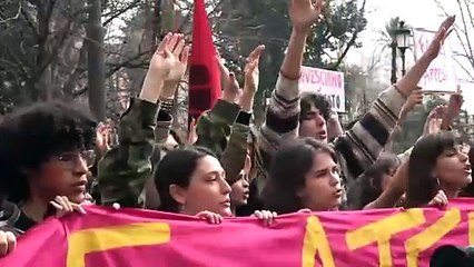 8 marzo, le voci dal corteo di Roma: «Ddl femminicidio? Propaganda, vera cura è educazione»