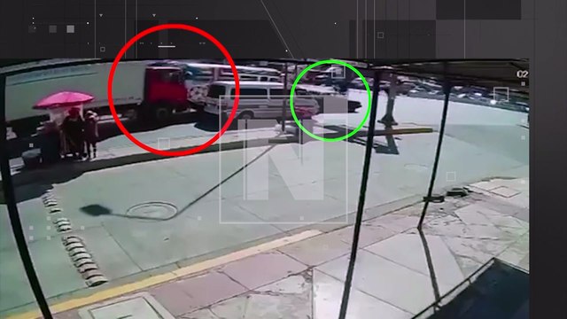 ¡Impactante choque! Una triple colisión se registró en plena avenida Blanco Galindo (Video)