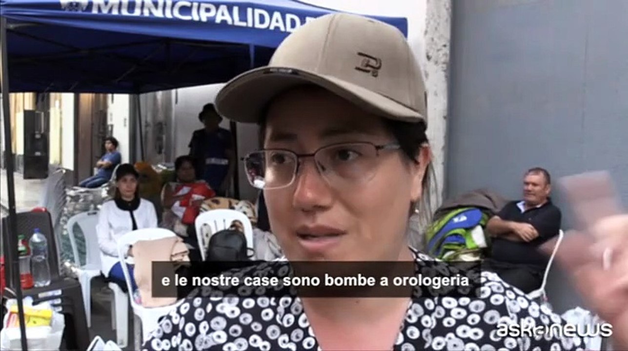 Un incendio gigantesco devasta il centro storico di Lima in Perù