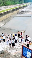 One of the world's largest tidal bore! 🌊