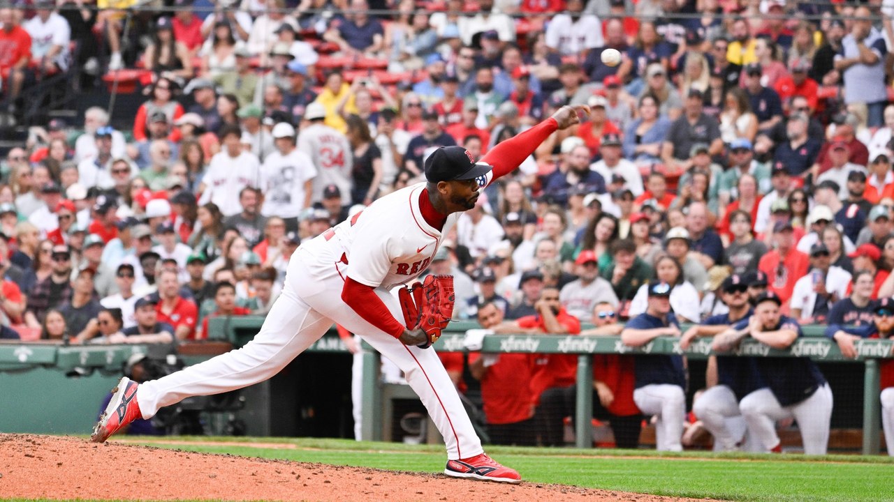 Aroldis Chapman Signs Extension with Boston Red Sox