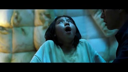 El huésped del diablo - Tráiler doblado latino