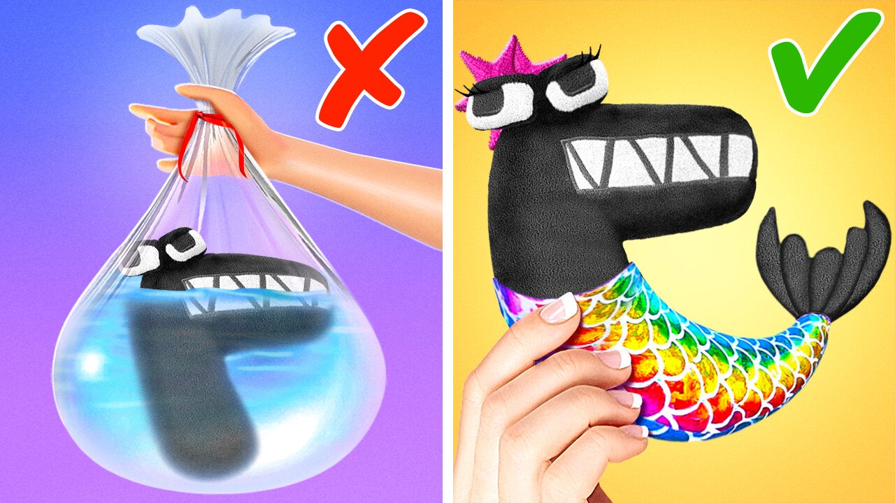 Do You Like Playing with Sponge? 🤔🧽 Oh No! Barbie Lost Her Swimsuit! 👙✨ DIY to the Rescue!