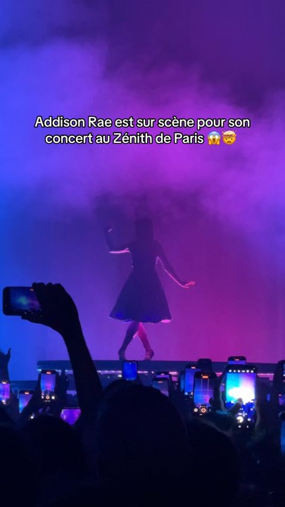 Addison Rae est sur scène pour son concert au Zénith de Paris 😱 - Vidéo ...