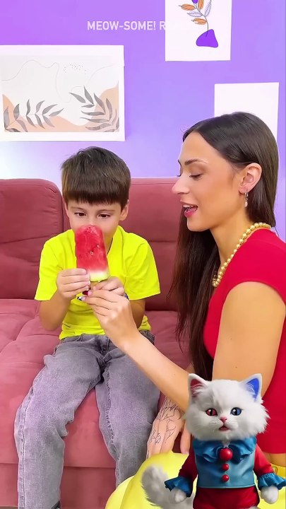 Watermelon ICE CREAM Hack for sweet tooths 🍉😻 #cat #watermelon #icecream #tooth #animals