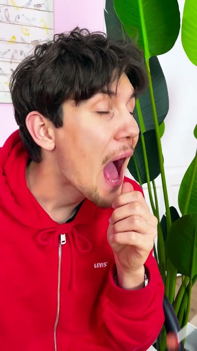 No more dirty sweets! 😡🍭 This lollipop gadget saves the day! 🎉 #123go