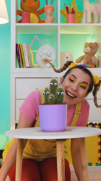 Let's Get Rid of Splinters With This Fun Gadget! ✨ #LifeHacks #Parenting #ASMR