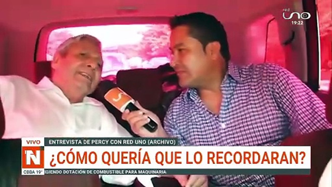 PERCY CON RED UNO