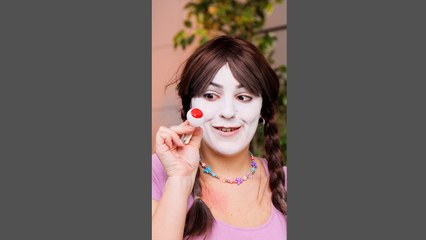 WOW 🎪💥 Create Colorful Circus Make-Up Using Bubble Gum!