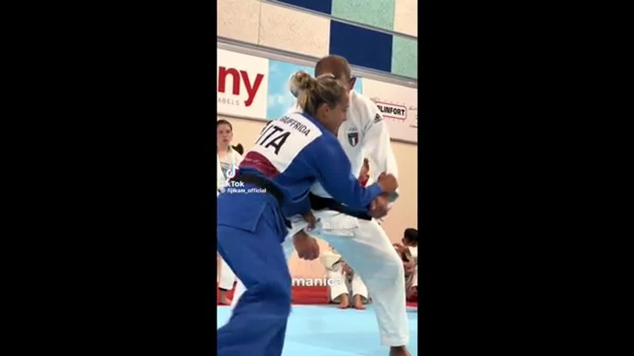 Judo: ecco come l'azzurra Odette Giuffrida ribalta e stende l'allenatore