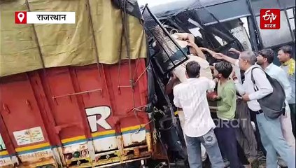 भीषण सड़क हादसा : पुलिस बस ट्रक में घुसी, हार्डकोर बदमाश लुक्का समेत सात घायल